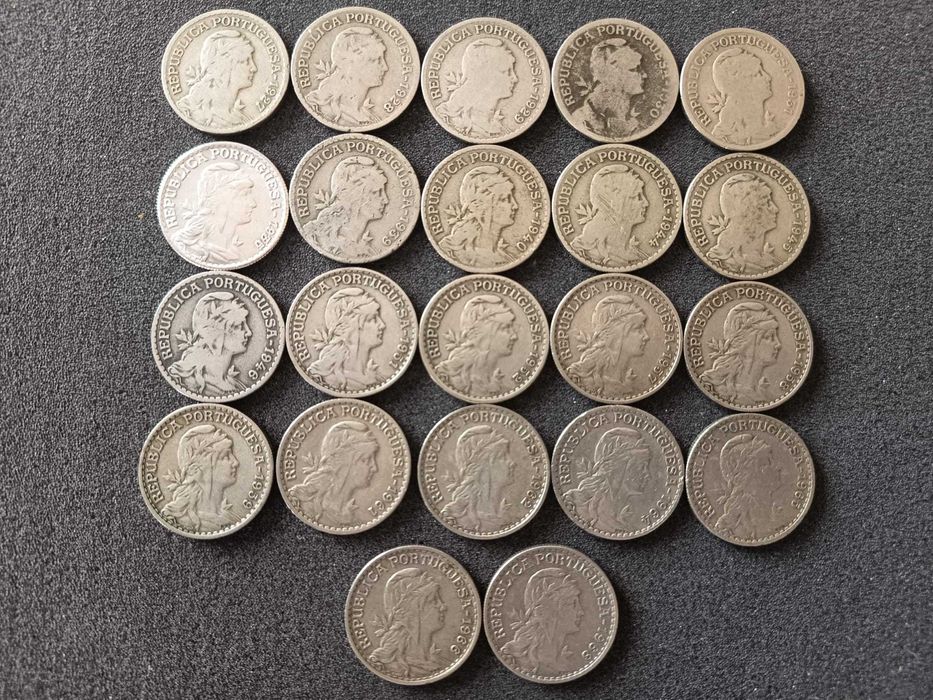 Coleção completa de 1$ Alpaca (22 moedas) a de 1$ de 1935 é CÓPIA