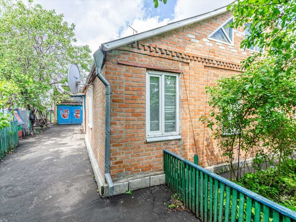Окремий будинок в місті Карлівка