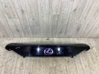 Крышка багажника ляда Lexus CT накладка эмблема 76801-76010