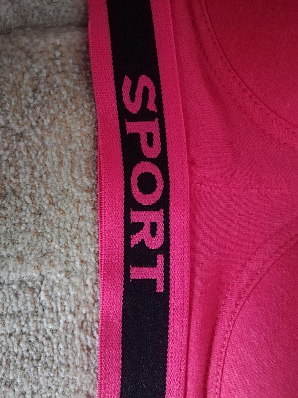 Stanik sportowy Top roz.36 D NOWY