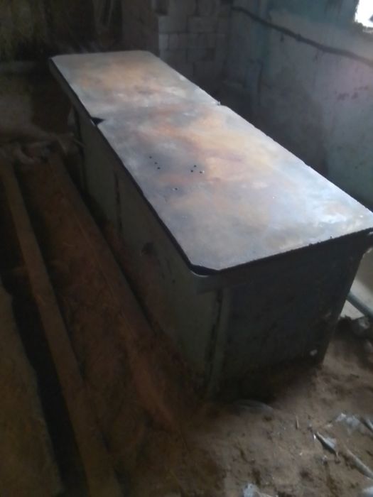 Металевий стіл слюсарний