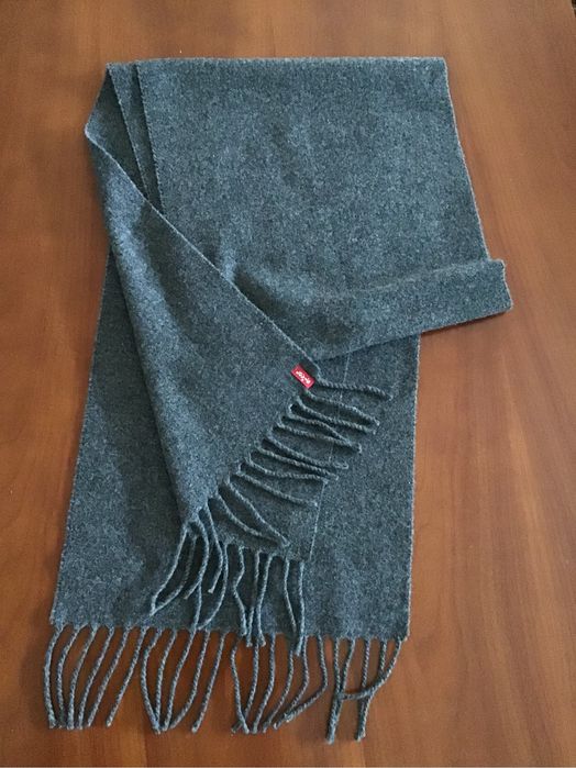 Cachecol Levi’s cinzento