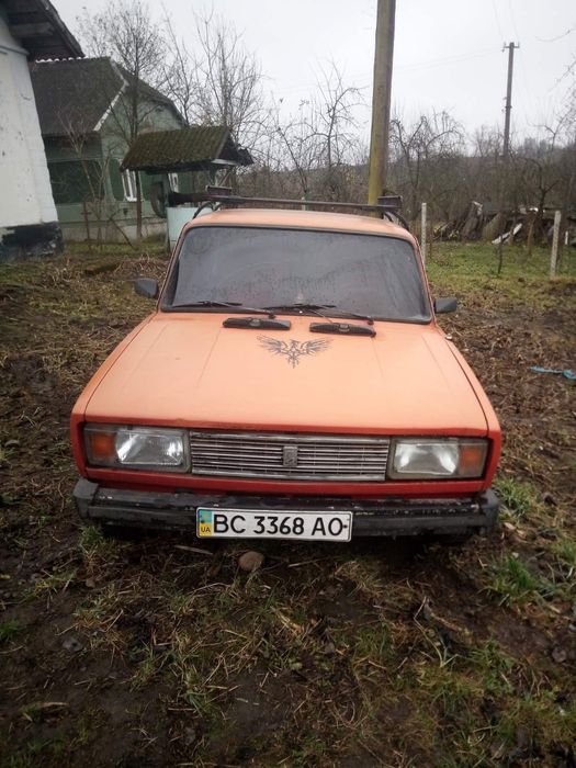 ВАЗ 2105 на ходу в наромальному стані кого цікавить звоніть пишіть.