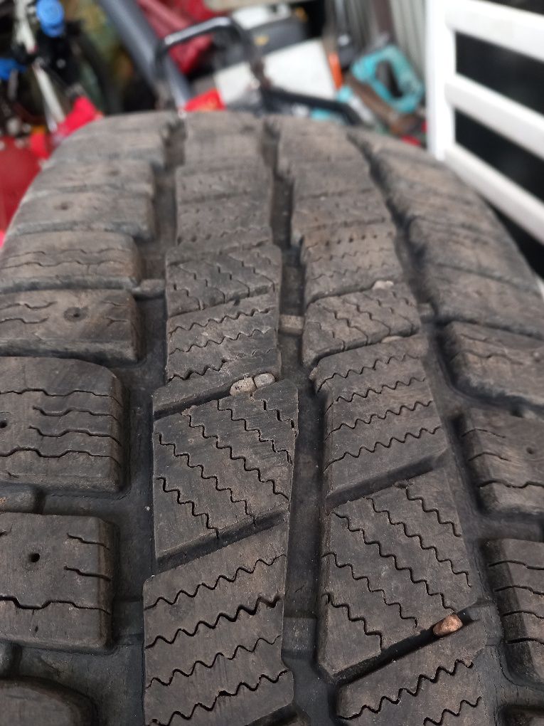 Opony zimowe na felgach 16C fiat ducato