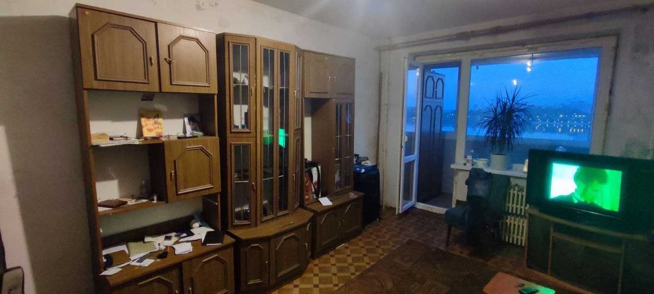 Продам 1 ком на Солнечном по выгодной цене !