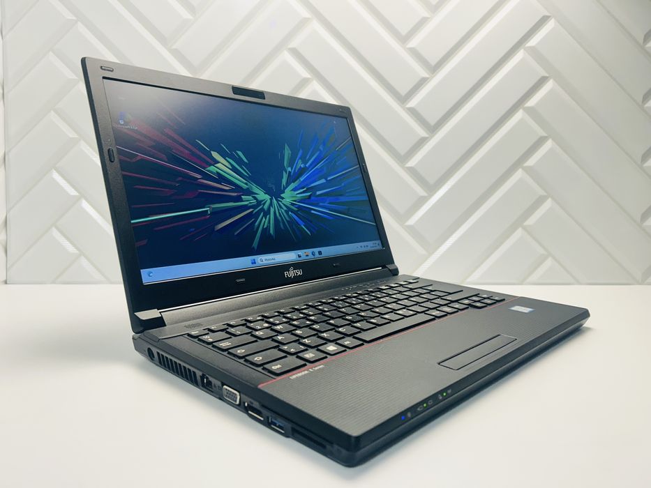 Laptop Fujitsu E546 i3-6gen 8 GB / 128 GB Super Stan ! Warto !