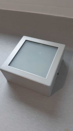 Natynkowa lampa punktowa, srebrna mleczne szkło