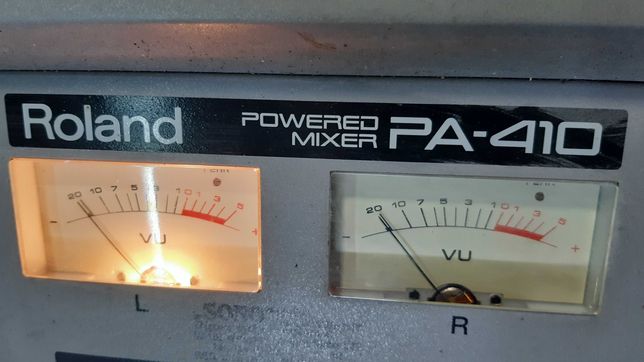 Roland powered Pa-410 mixer