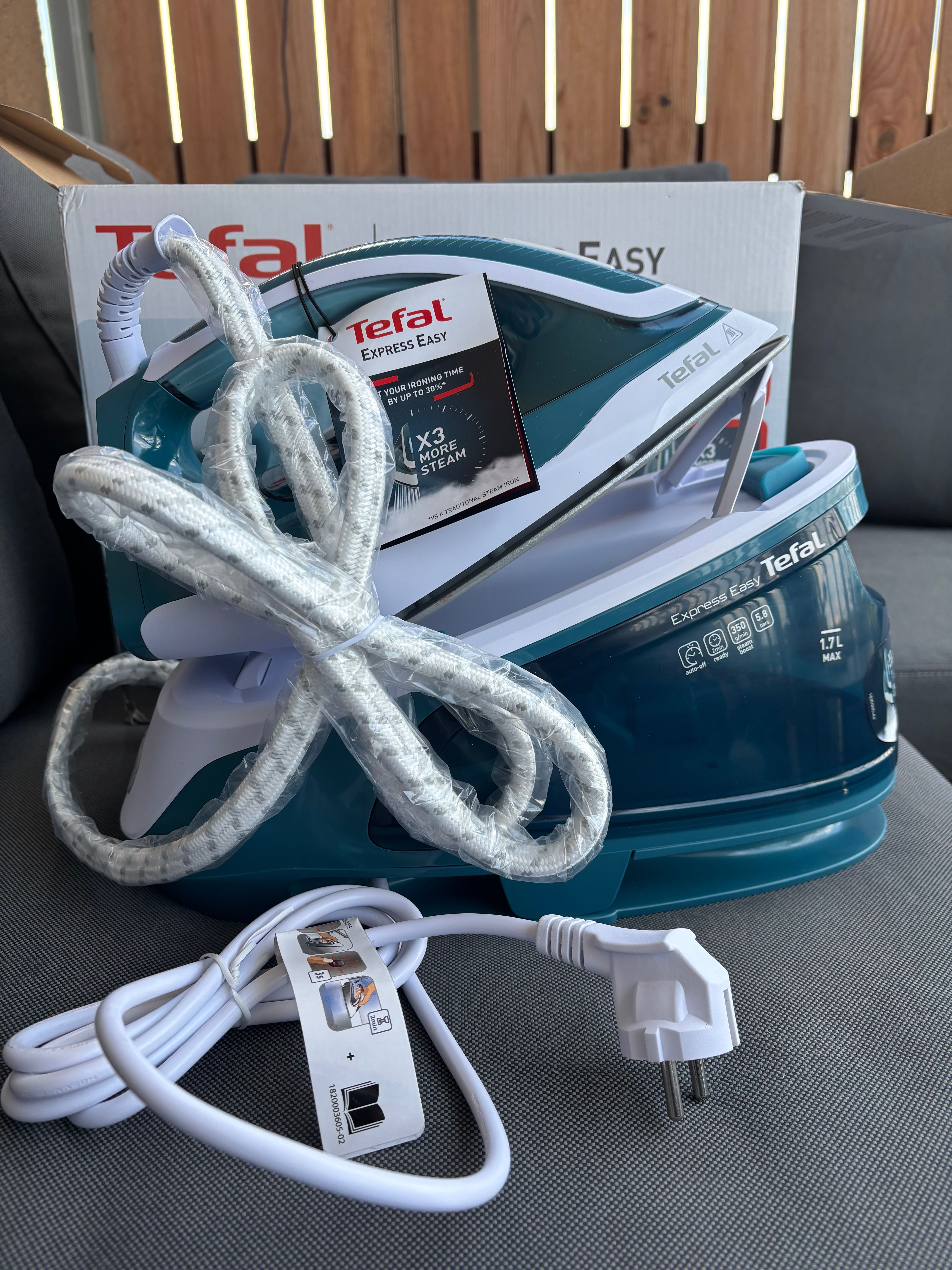 TEFAL Express Easy - stacja parowa, żelazko