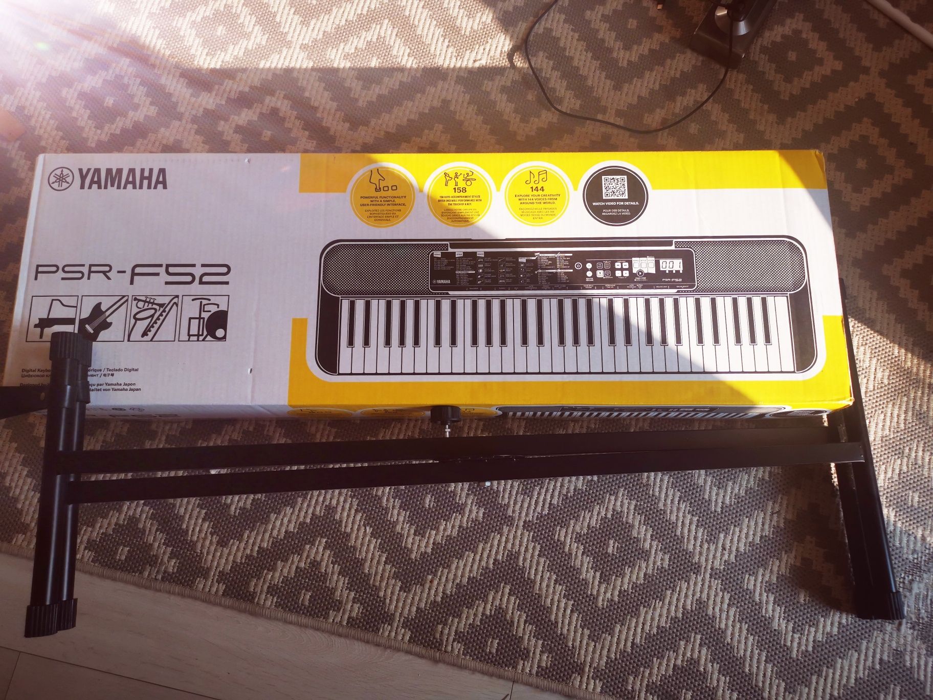 Zestaw Yamaha PSRF52 plus statyw