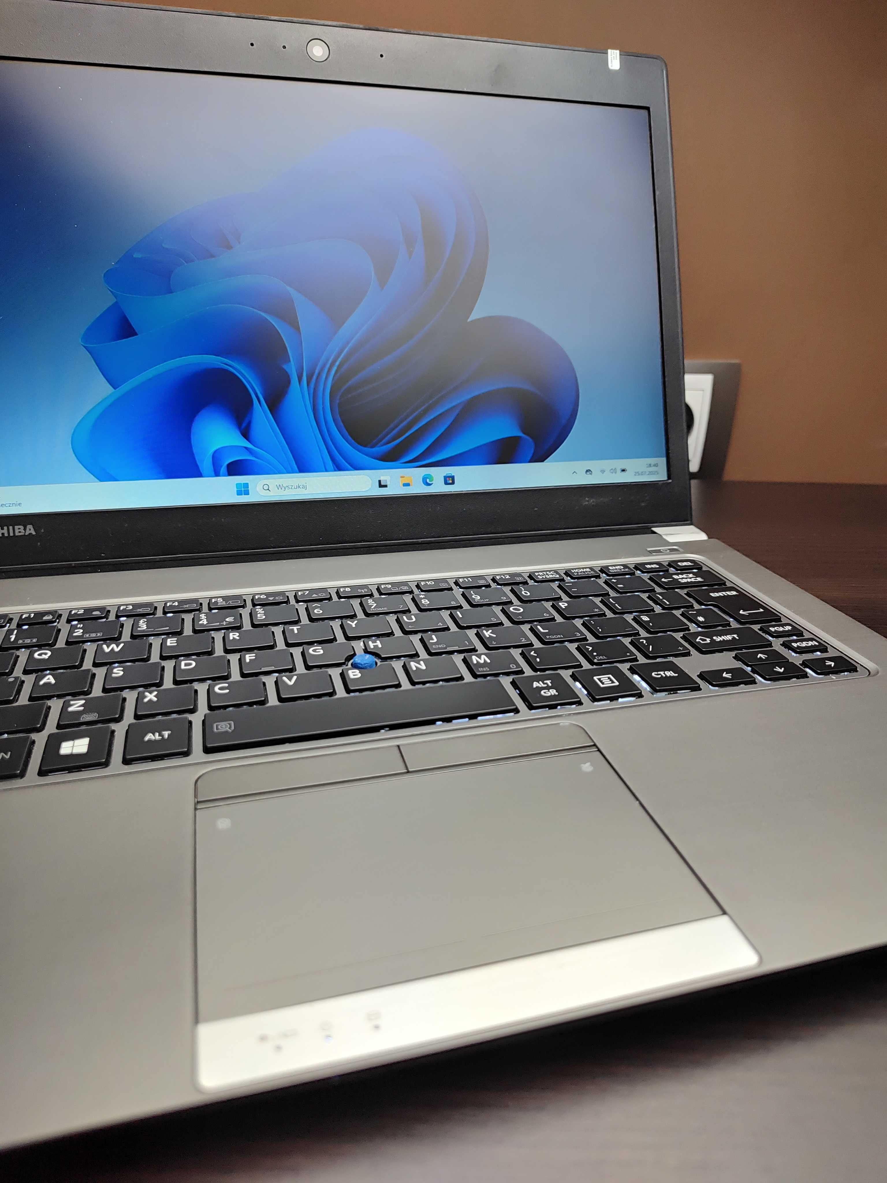 LEKKI LAPTOP | Toshiba Portege | i5-6GEN | 16GB RAM | 256SSD | Win11