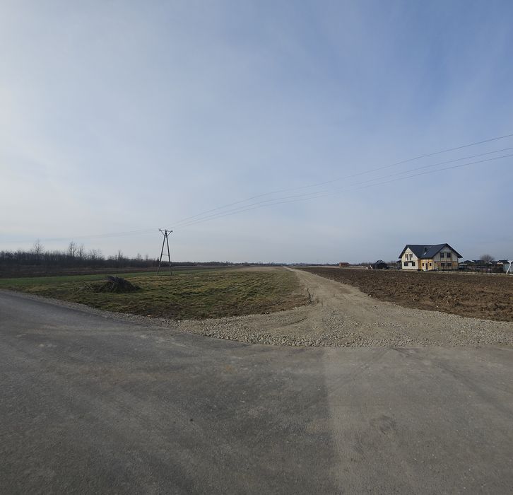 Działka w Chorzelowie za szkołą w cichej okolicy
