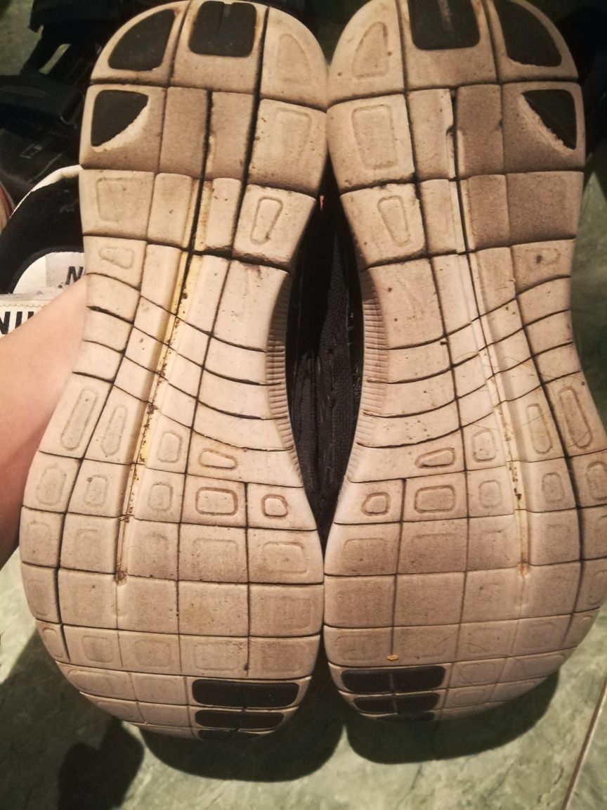 Кросiвки sketchers Nike босоножки кеди цiна за все