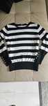 ciekawy czarno-bialy sweter-sweterek s/m