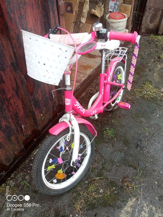 Ровер для дівчинки.