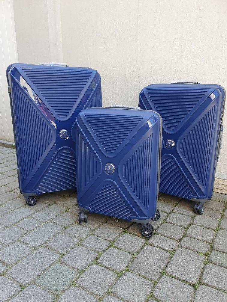SNOWBALL 84803 Франція валізи чемоданы сумки на колесах