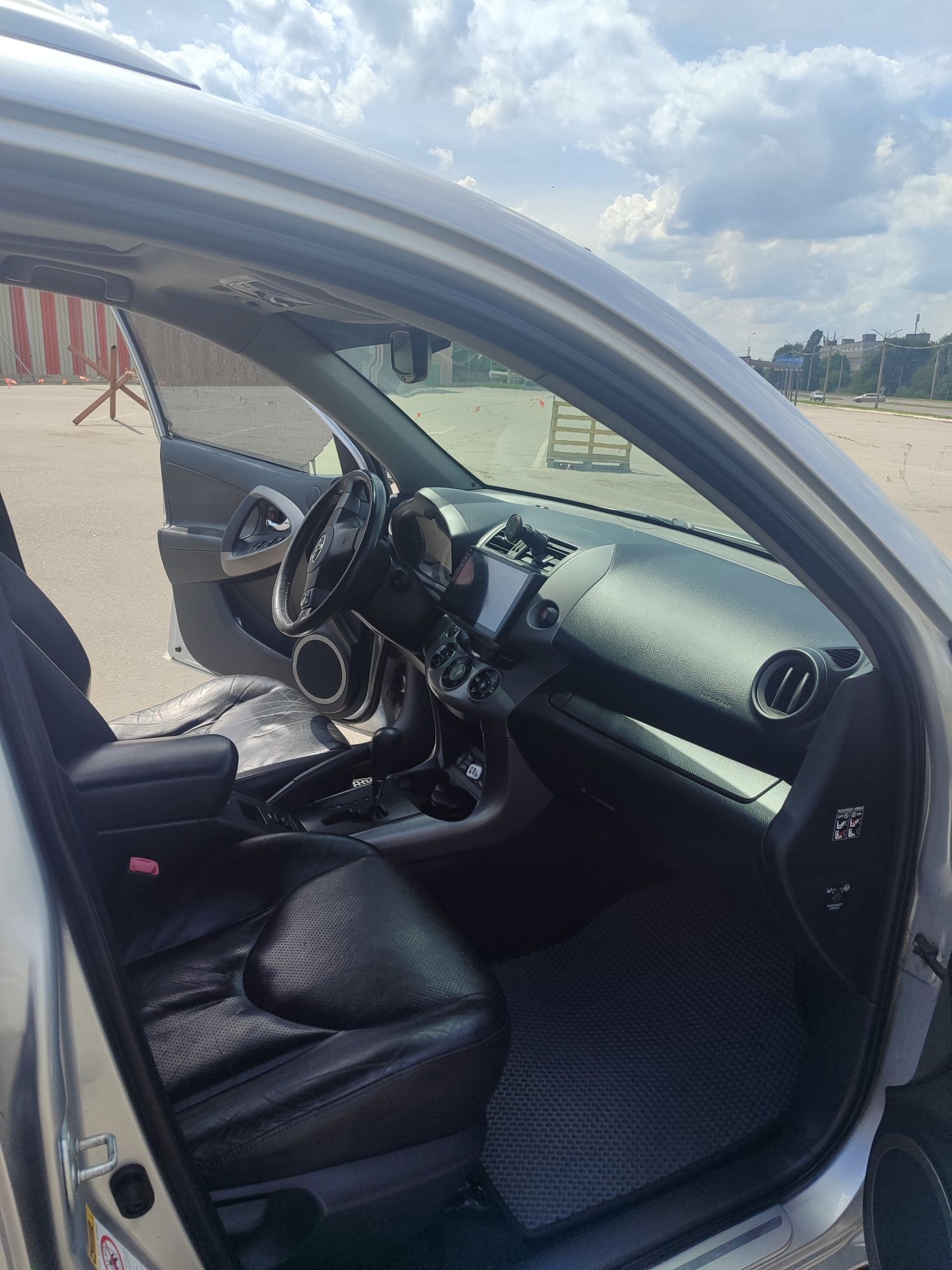 Aвтомобіль Toyota Rav 4 2006