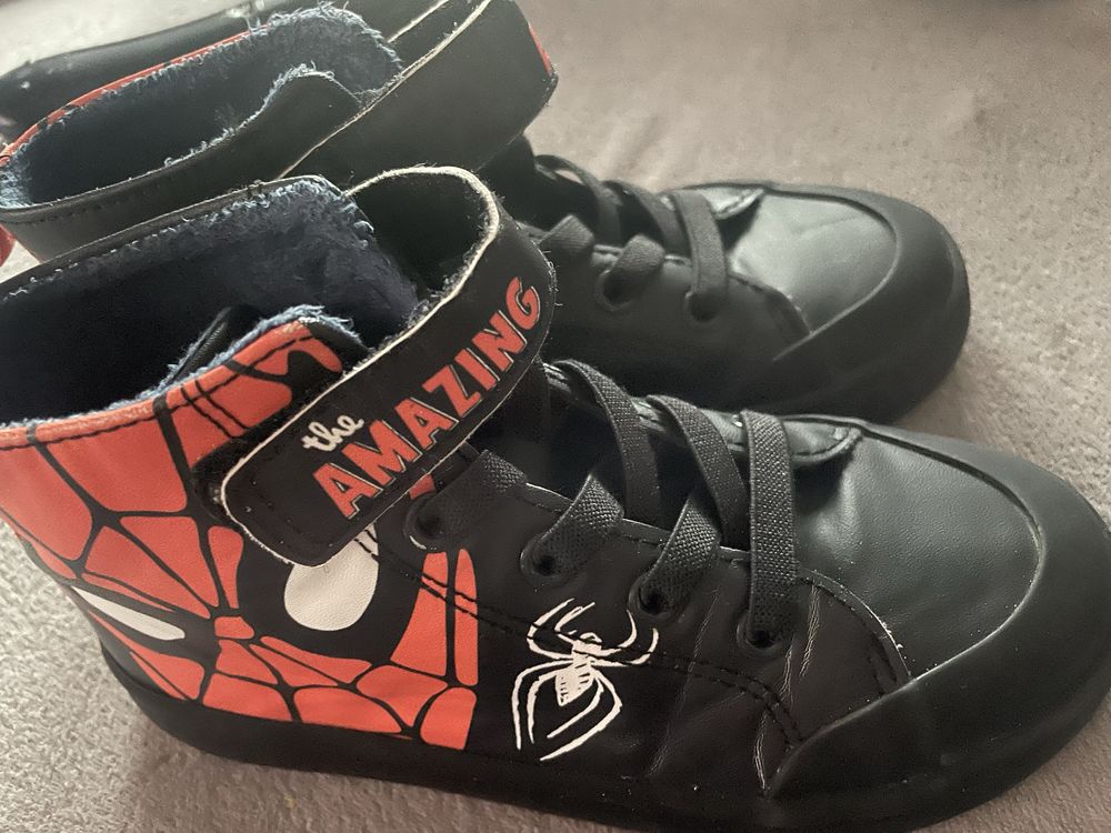 Buty spider man 30