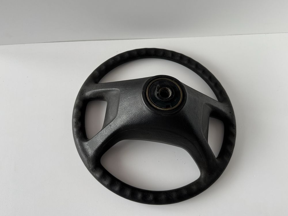 Kierownica retro VW Golf Jetta GTI GTD Scirocco Pirelli 16V G60 VR6