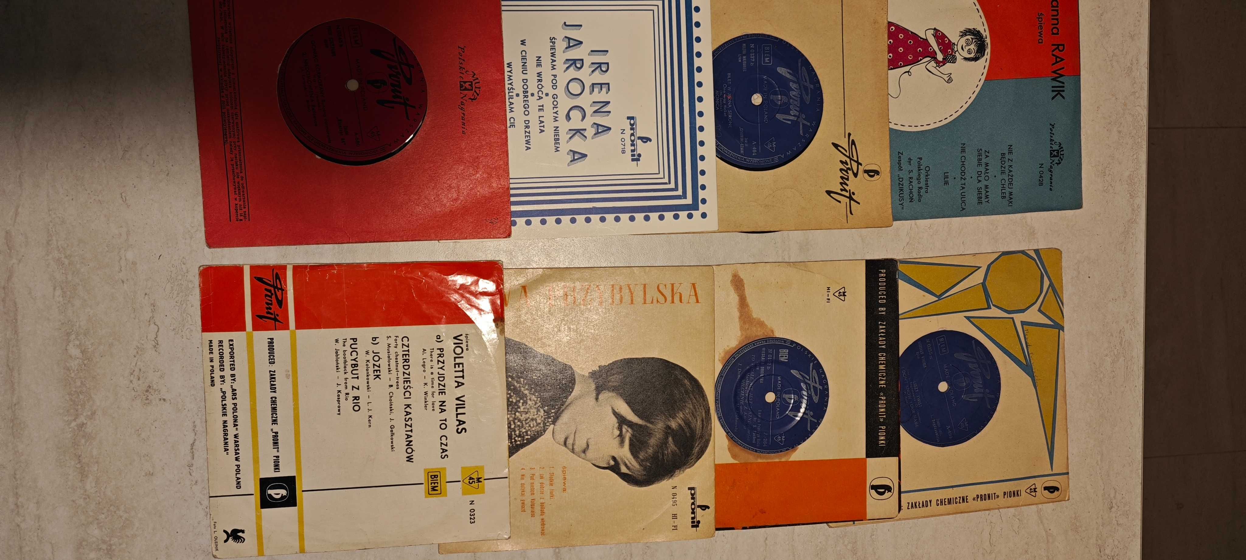 single winylowe z muzyką popularną lat 60-80 XX wieku