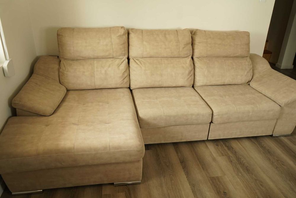 Sofá chaise longue | 2.95m | Microfibra cor creme | Bom estado