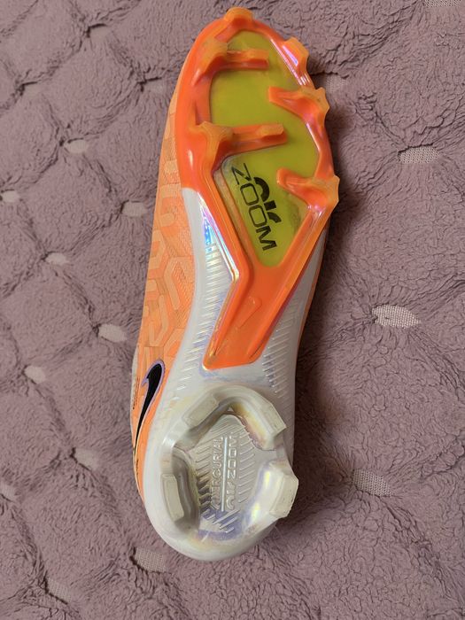 Модель: Nike Zoom Mercurial Vapor 15 Elite FG