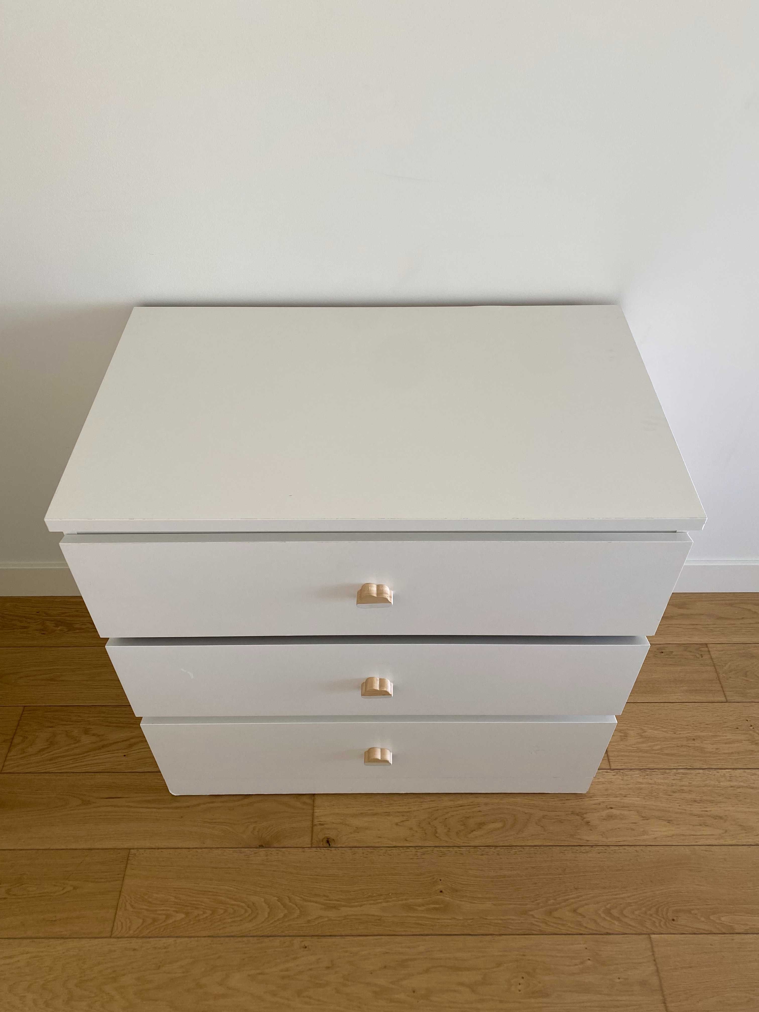 Cómoda MALM Ikea