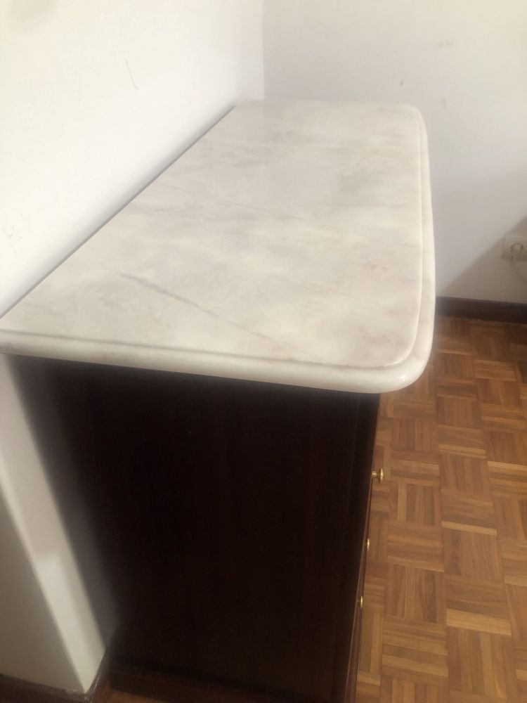 Movel / comoda usada