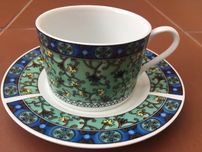 Nowy porcelanowy serwis do kawy lub herbaty