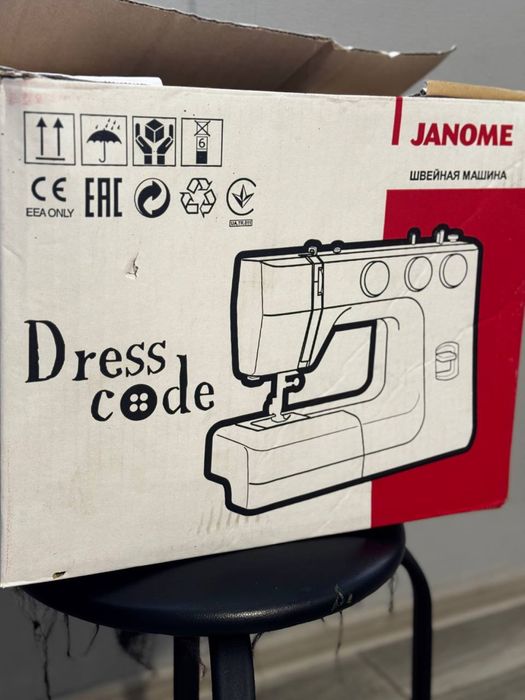 Швейна машина Janome Dress Code