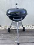 Churrasco a carvão Weber