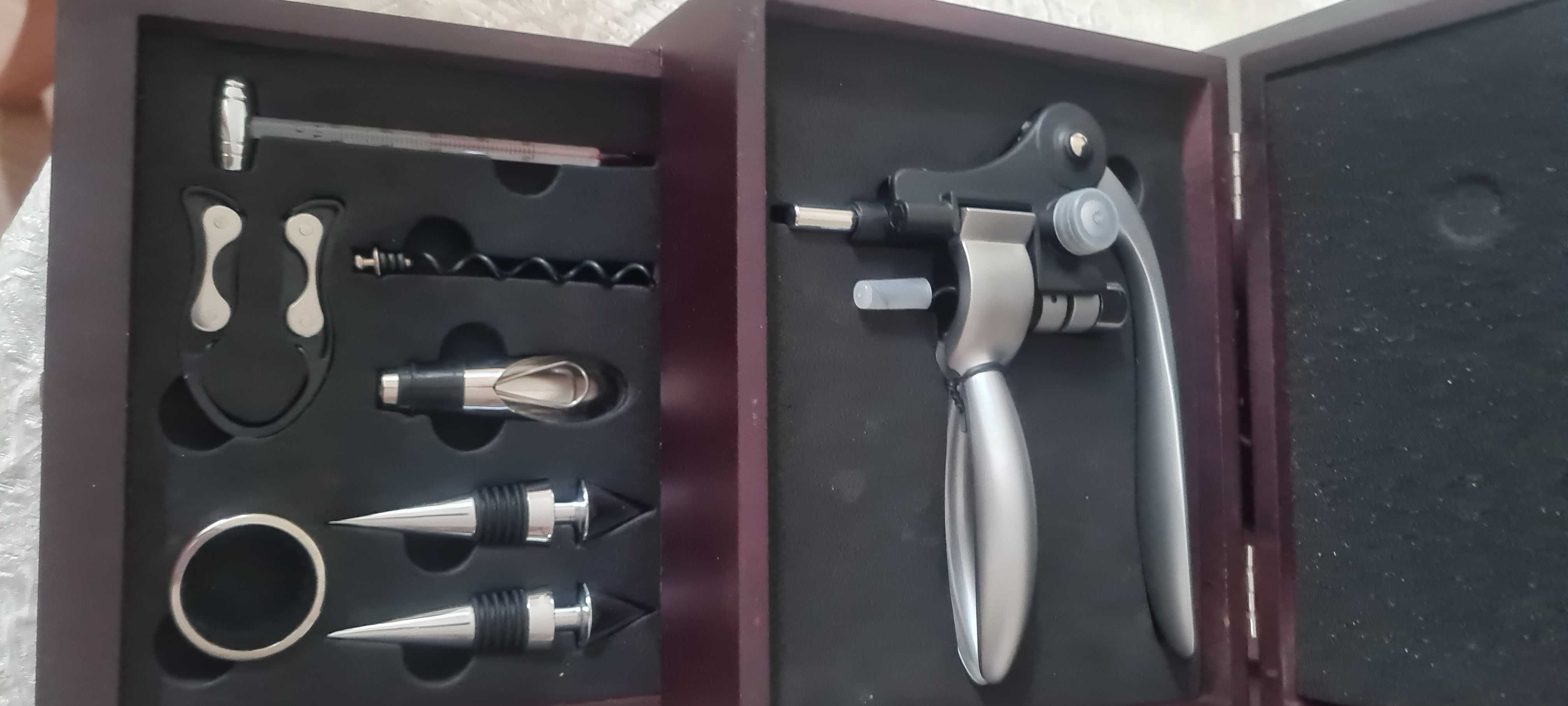 Elegancki komplet do wina