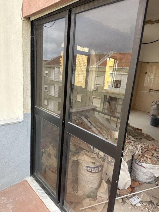 3 Janelas de correr de alumino 2000x1810