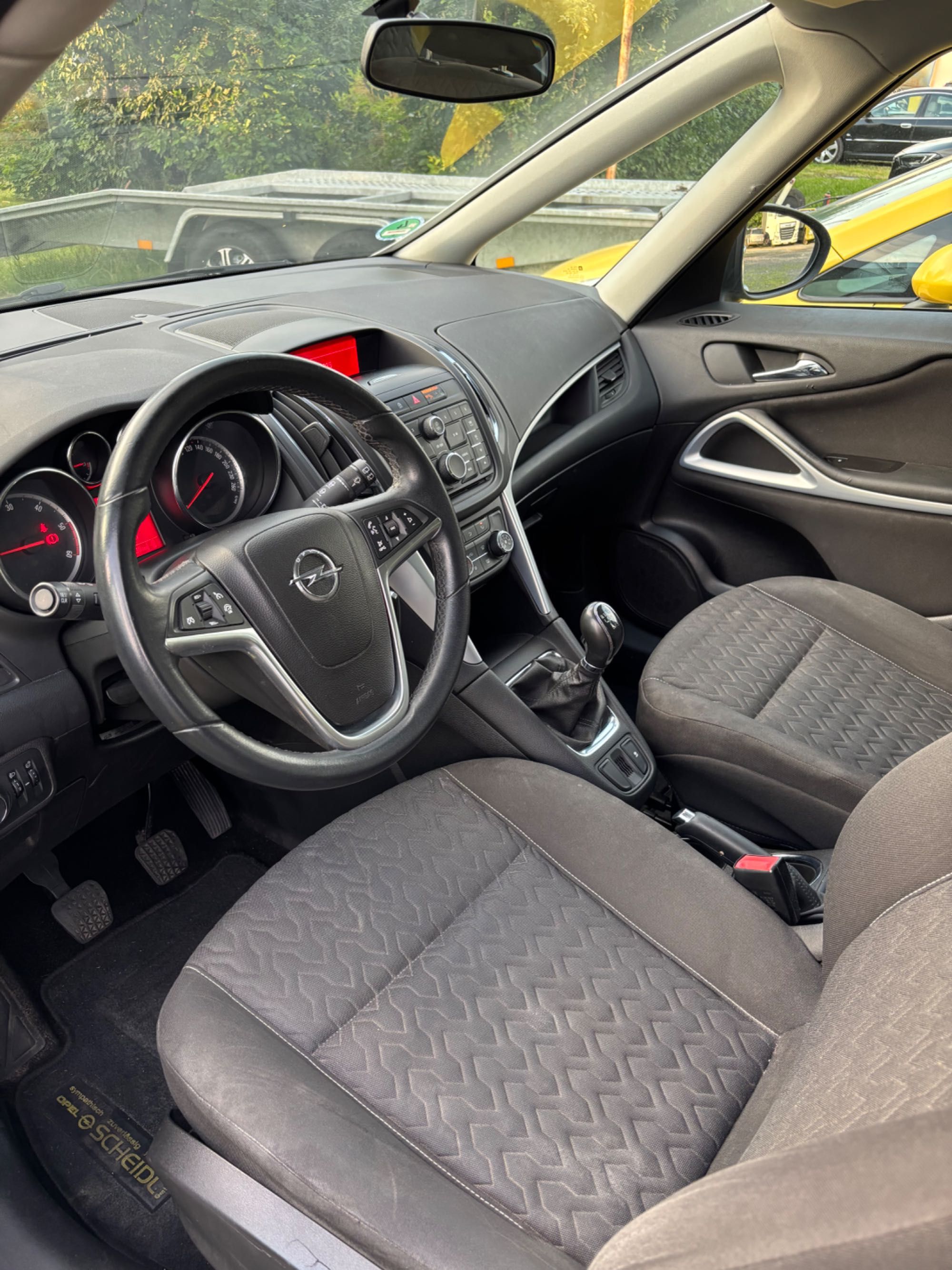 Opel Zafira tourer 2.0 cdti