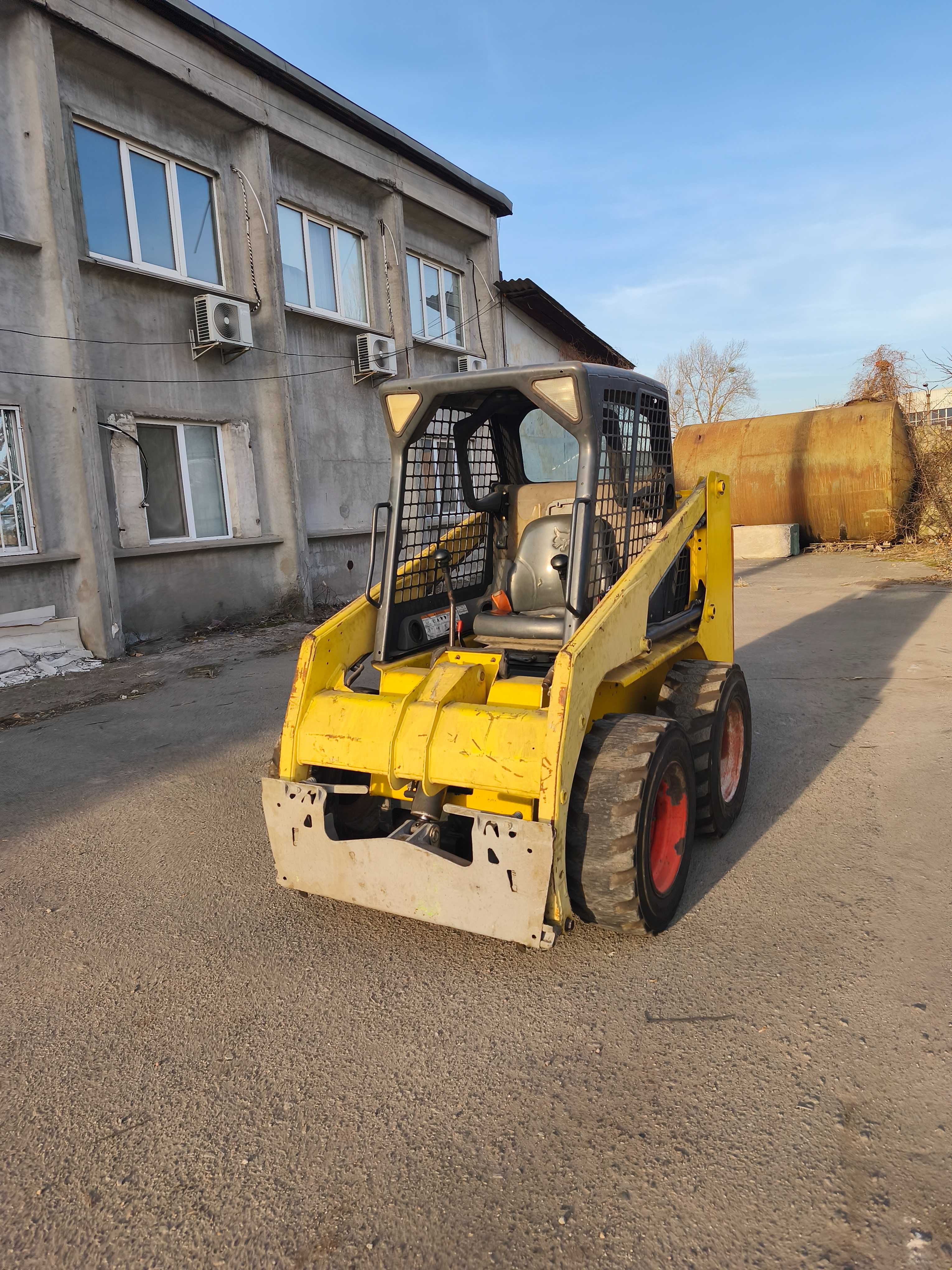 Продам Bobcat S130 б/у 2003 р. 590 кг.