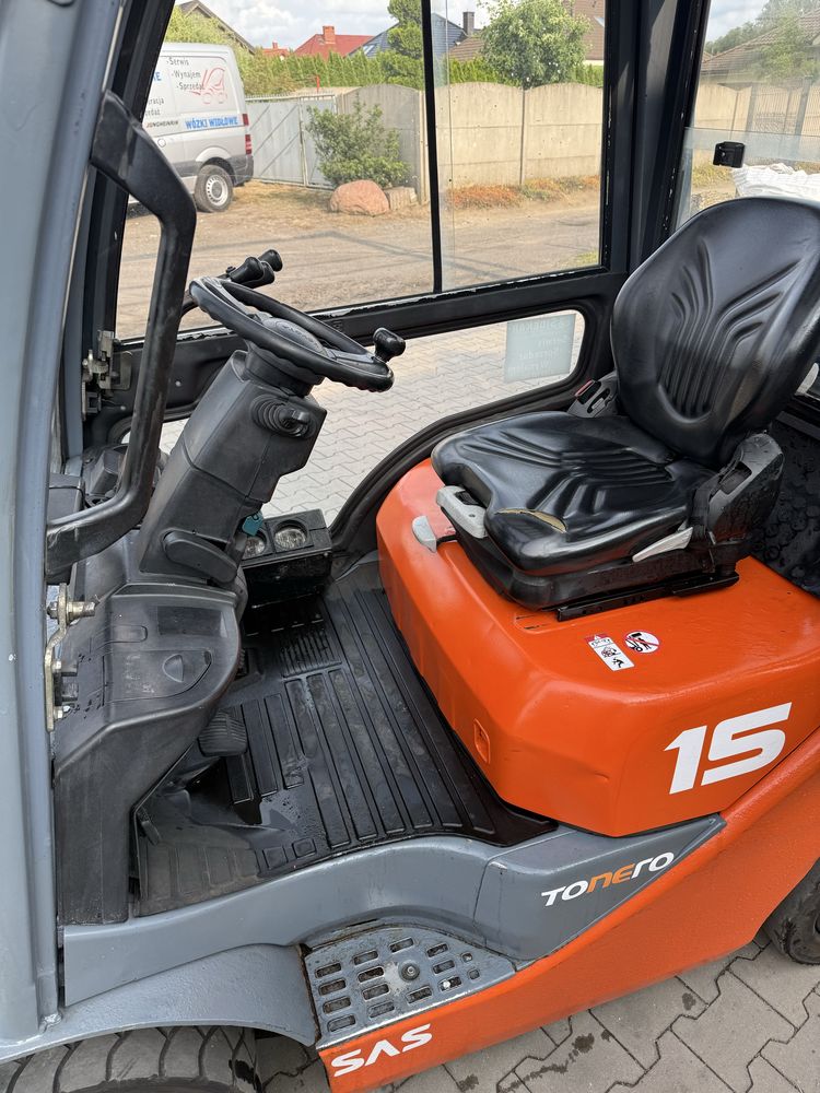 Wózek widłowy Toyota 8fgf15 LPG UDT Kabina
