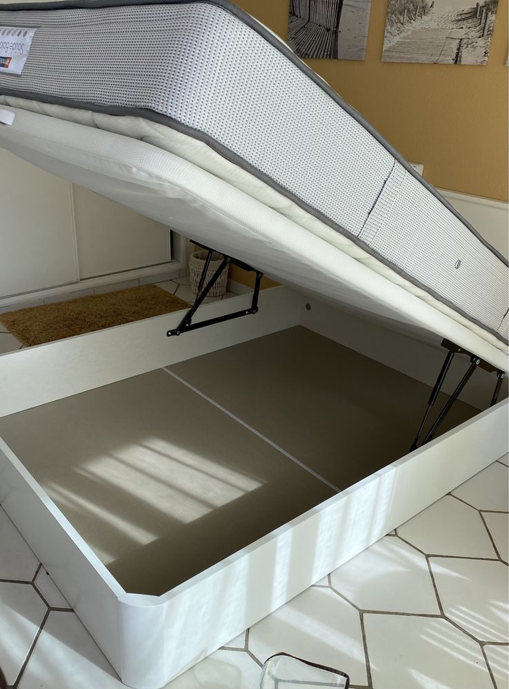 Cama com arrumação+colchão