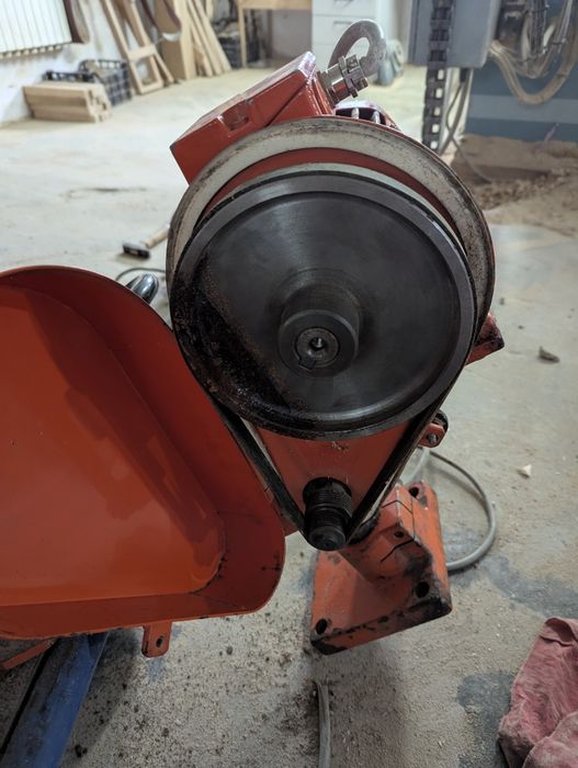 Silnik 2 biegowy  3 fazowy  1KW  1400/2800