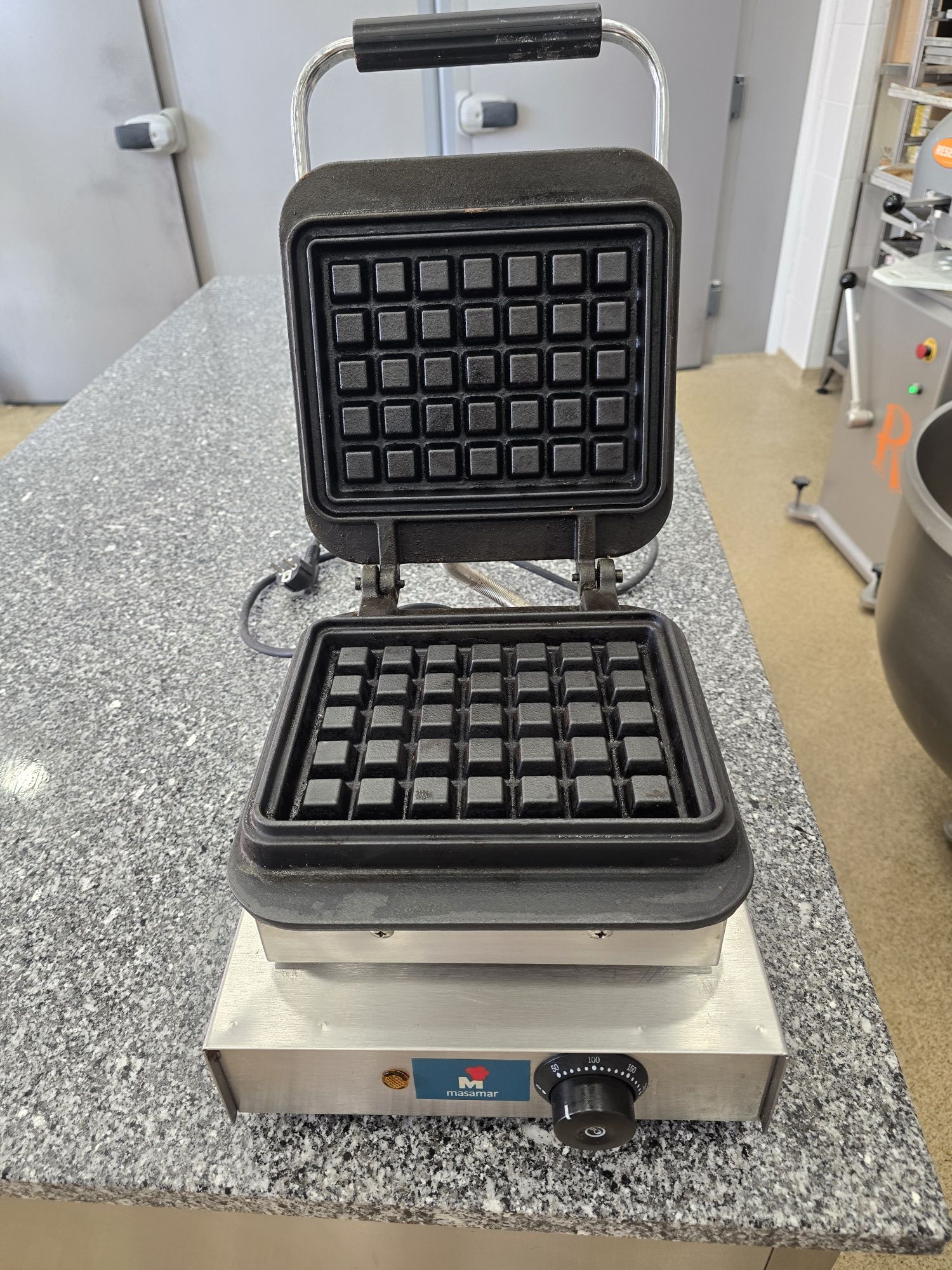 Maquina waffles usada