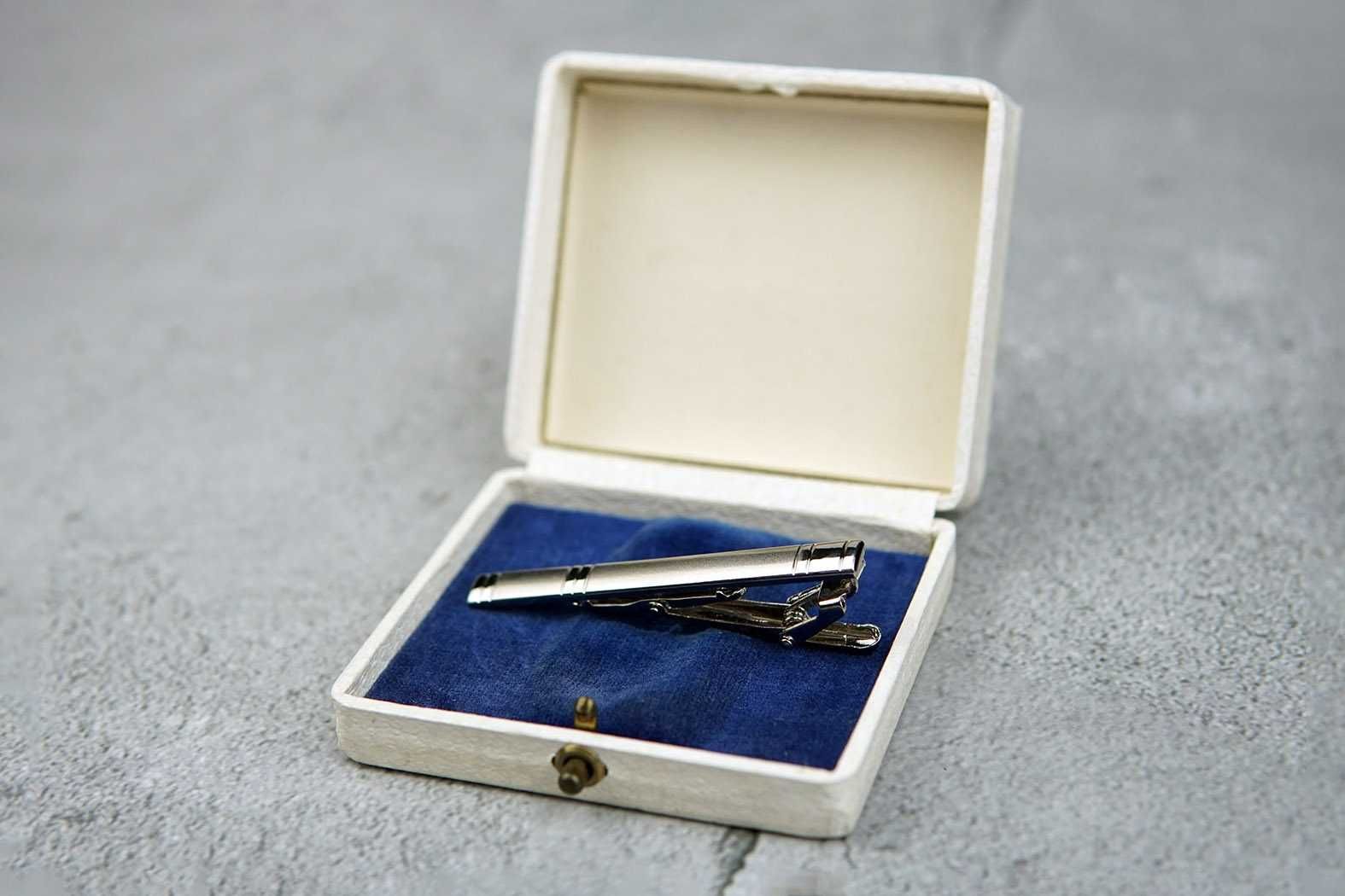 Srebrna metalowa spinka do krawata męska ślub elegancka poznań