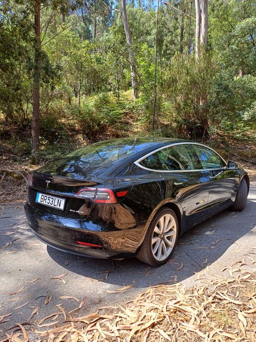 Tesla Model 3 Long Range