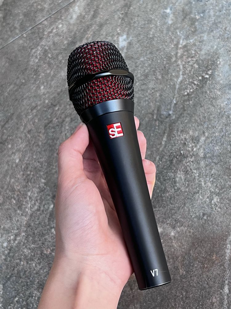 SE V7 black суперкардіоїдний вокальний мікрофон
