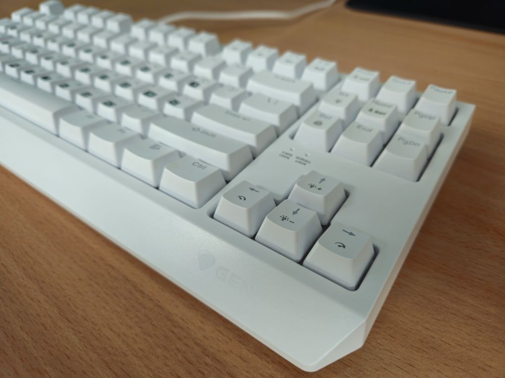 Klawiatura GENESIS Thor 230 TKL