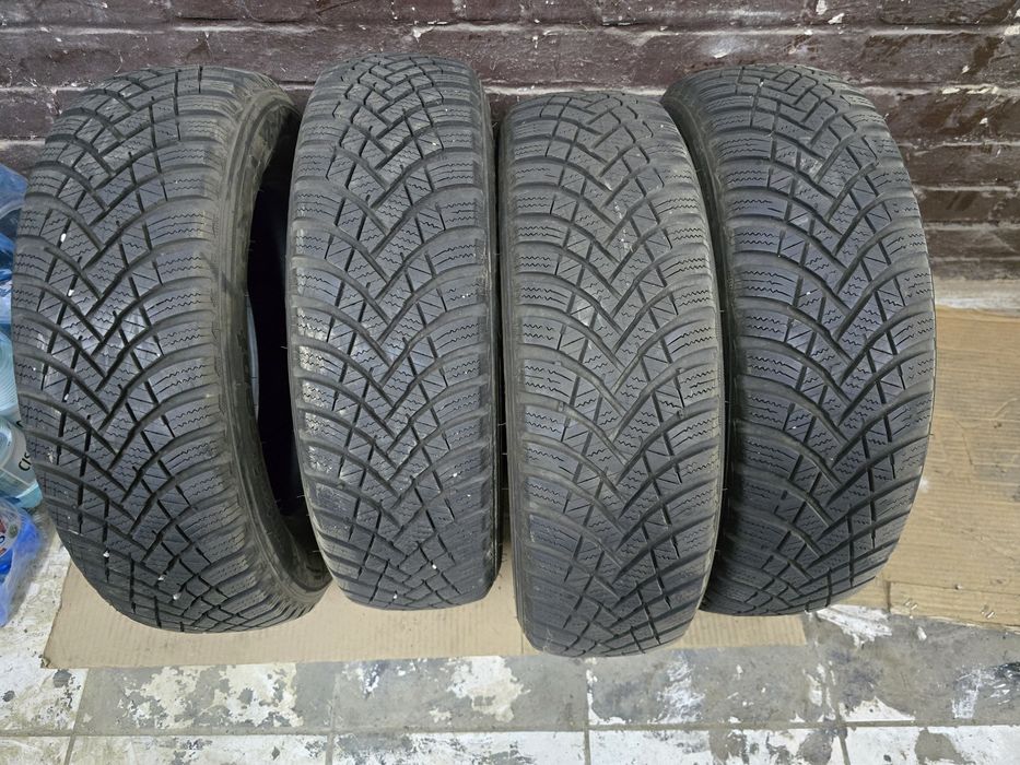 Komplet opon zimowych 165/65 R14 83T Hankook Winter i*centrum RS3 2022