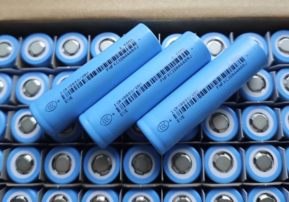 Акумулятор літій-іонний 18650 EVE ICR 2500mah 3.6V