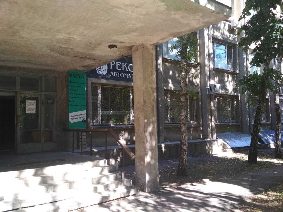 Комплекс оф. приміщень на 1 пов. + стоянка, вул. Смілянська (п3)