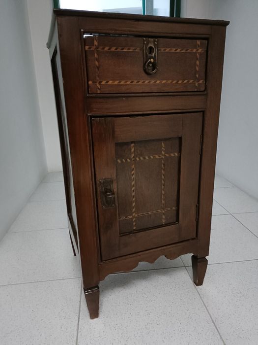Mesa de cabeceira