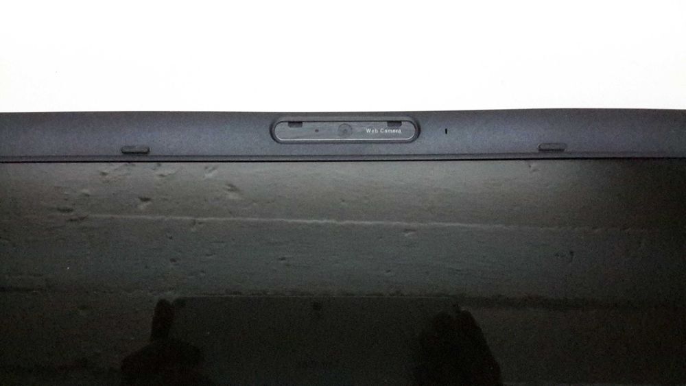 Fully Functional Laptop Screens.64739572578179121