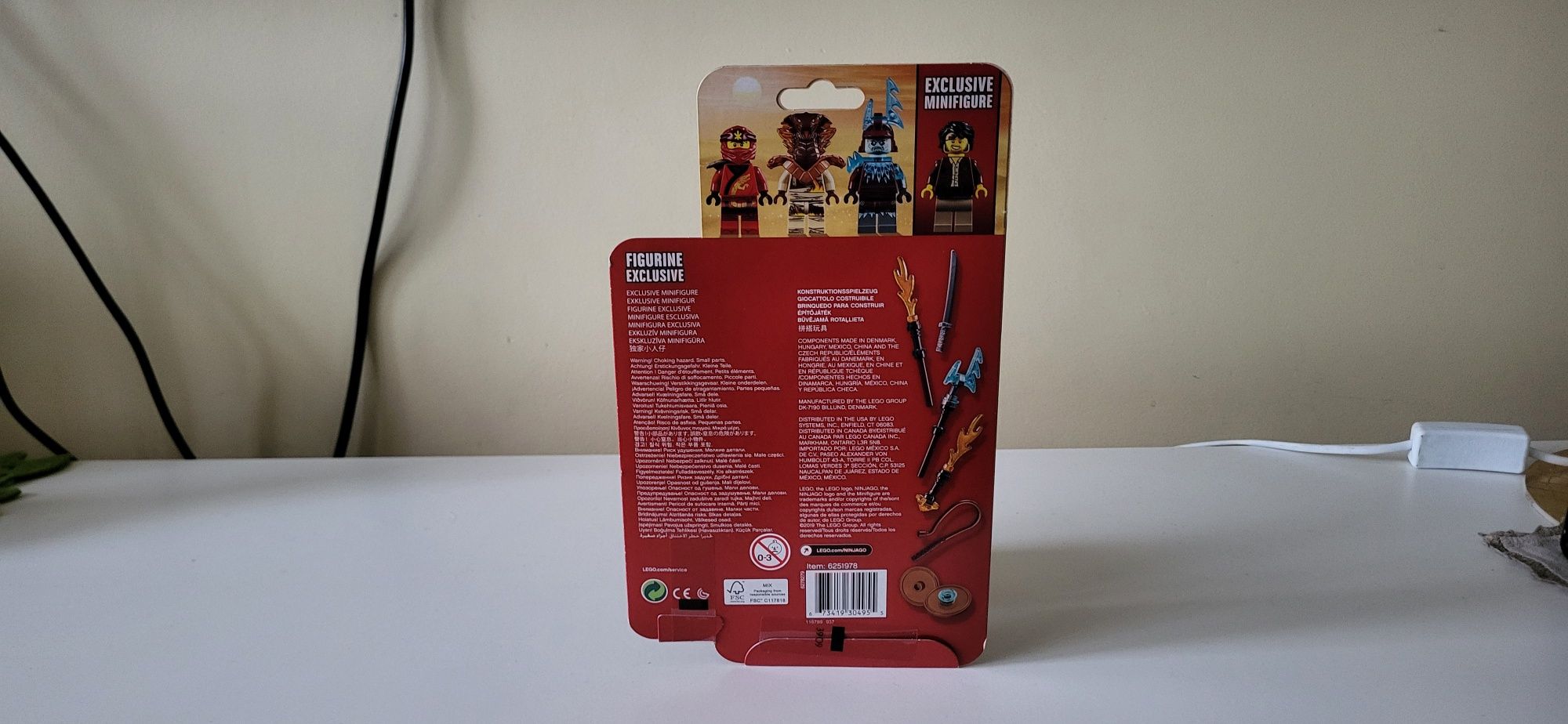 Lego Ninjago 40342 Zestaw minifigurek model wycofany