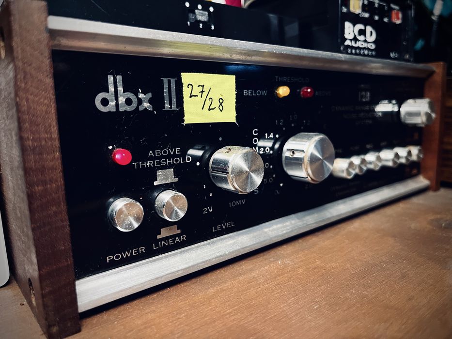 DBX 128 Dynamic enhancer/ Noise Reducer